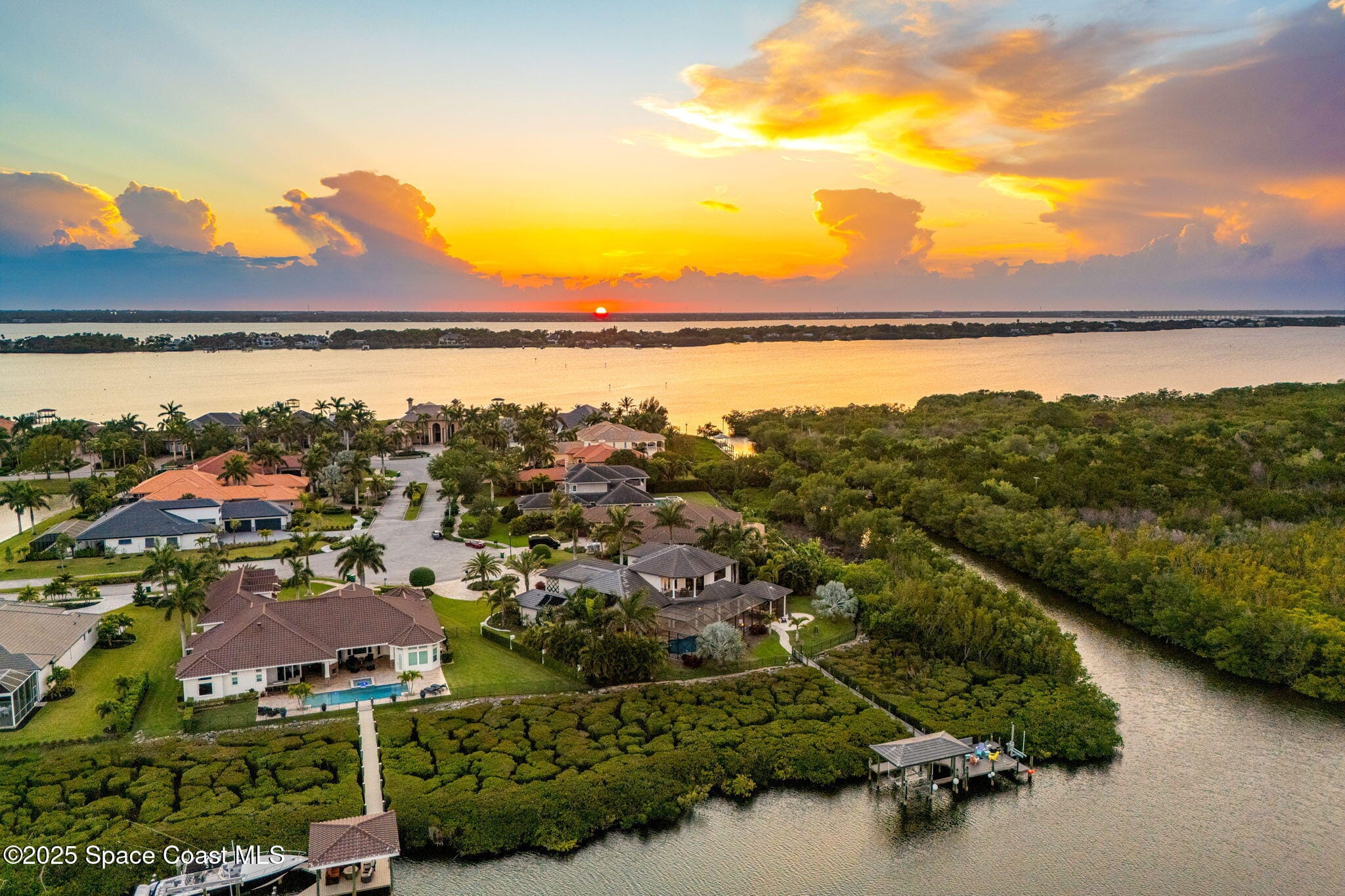 Satellite Beach Mortgage: Financing Beachfront & Luxury Homes